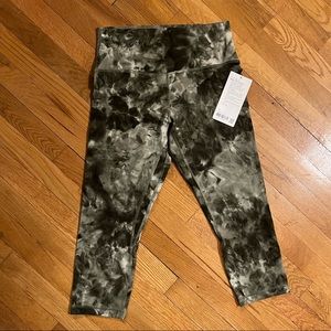 NWT Align High Rise Crop 21”